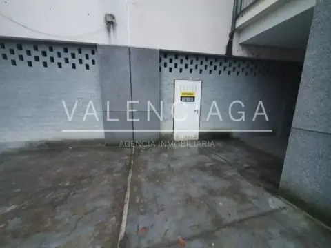 Local comercial en calle Zizurkil Núcleo Gunea