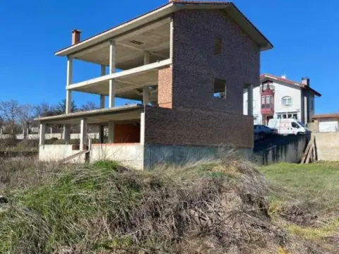 Casa en Medina de Pomar