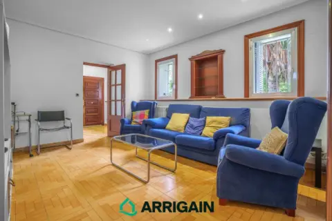 Piso en calle de la Escolta Real