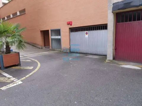 Garaje en calle Paseo del Oria 1 Ref. 06081148, nº 1