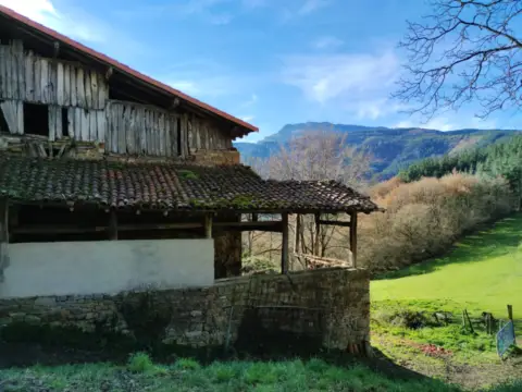 Casa en Zeanuri
