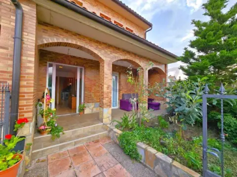 Chalet en calle del Polideportivo