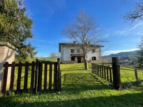 Casa en Barrio de Upazan, 158