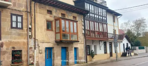 Casa adosada en Oruña