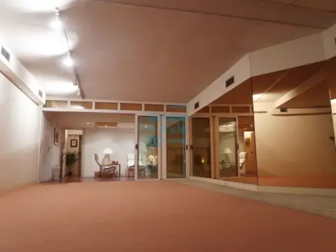 Local comercial en calle de Catalina Erauso