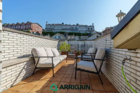 Dúplex en calle de Arturo Campión