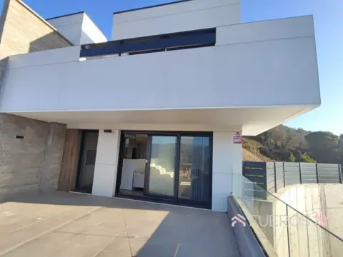 Casa adosada en Zierbena