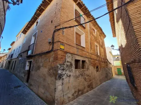 Casa en calle de Descalzos, 17