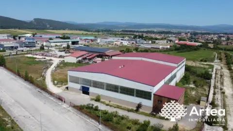 Nave comercial en Carretera de Villarcayo, 7