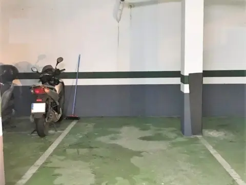 Garaje en Plaza de Marugame