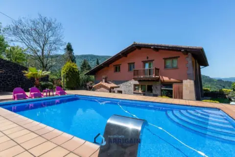 Chalet en calle Elduain