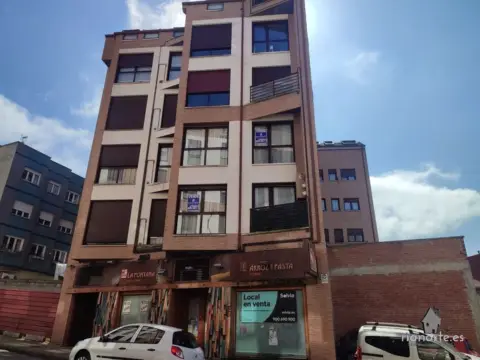 Dúplex en calle de Baldomero Alonso