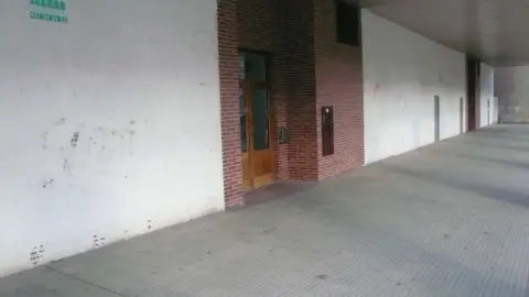 Local comercial en Avda Burgos - Portillejo