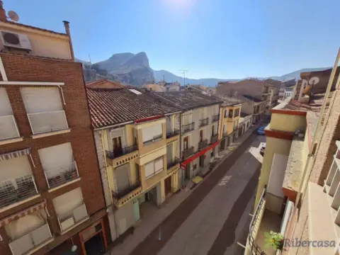 Piso en Avenida de La Rioja, 6