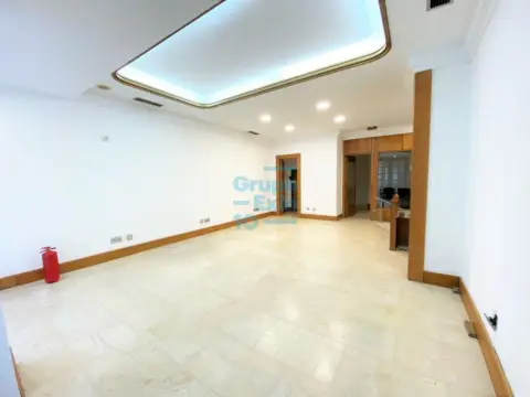 Local comercial en Antiguo