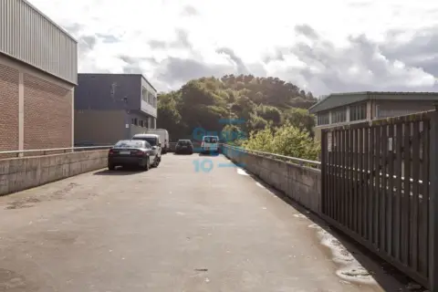 Nave industrial en Ubarburu Pasealekua