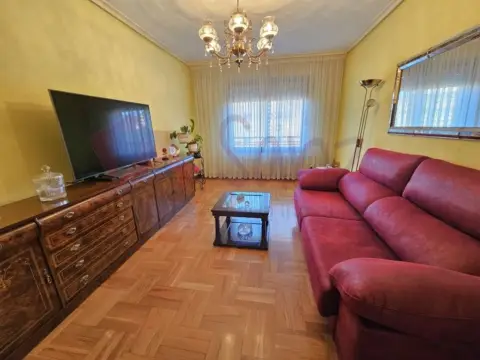 Piso en Avenida de la Paz