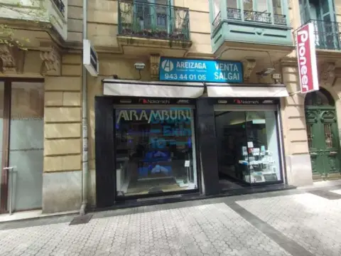 Local comercial en calle de Prim, 36