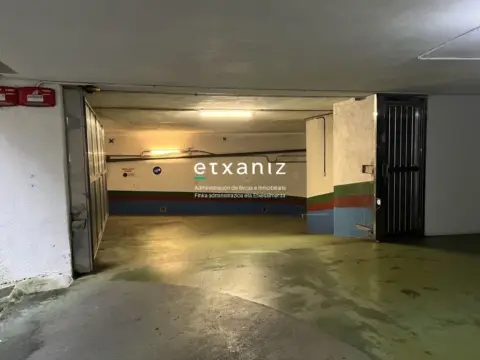 Garaje en Mirakontxa Pasealekua