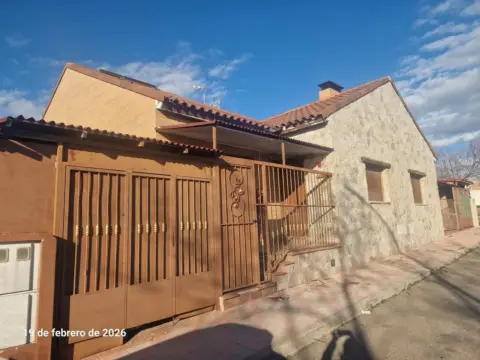 Casa pareada en calle de Alfonso VI