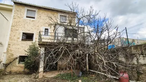 Casa en Puente La Reina-Gares