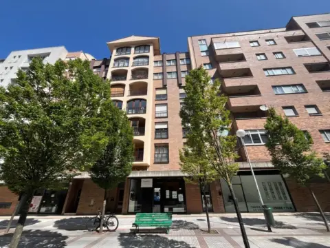 Piso en Ermitagaña-Mendebaldea-Etxabakoitz