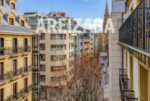 Piso en calle de Loiola, 4