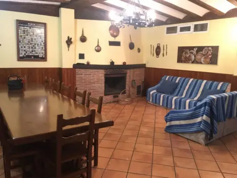 Casa en Santurde