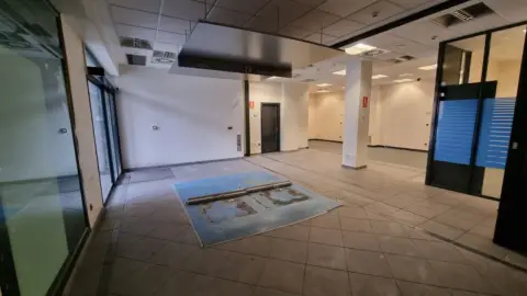 Local comercial en Plaza de Untzaga