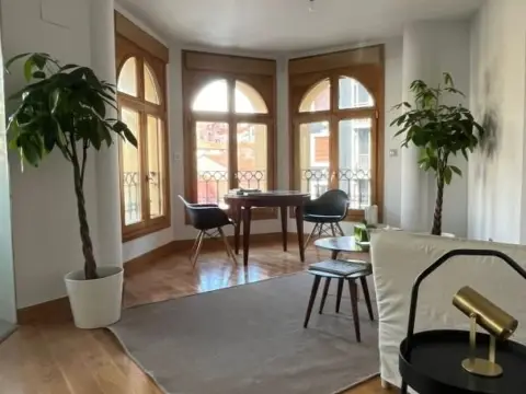 Dúplex en Prantzisko  Deuna K.