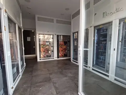 Local comercial en calle Erregezain Kalea-Escolta Real