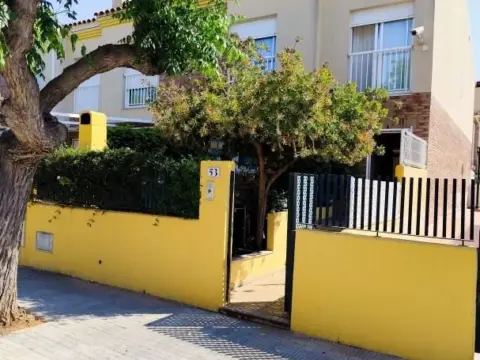 Casa adosada en Poblados Marítimos