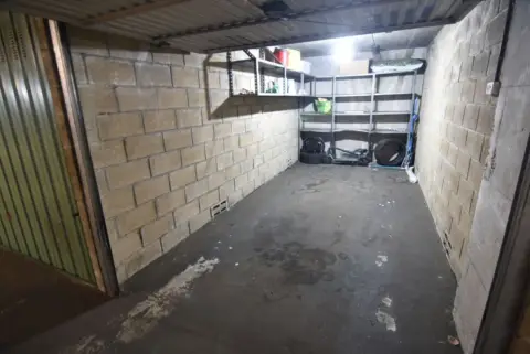 Garaje en calle de Egiguren-Tarren