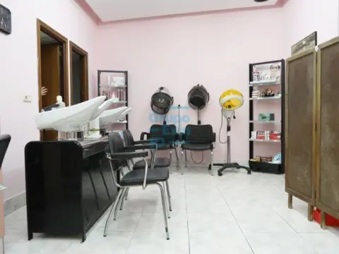 Local comercial en calle Aralar Mendia Kalea