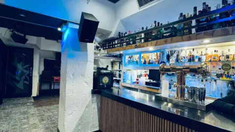 Local comercial en Etxezarreta