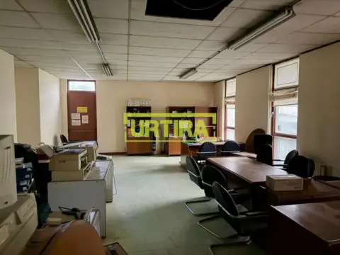 Oficina en Avenida de Ama Kandida, 21