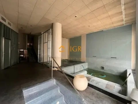 Local comercial en Universidad-Los Lirios