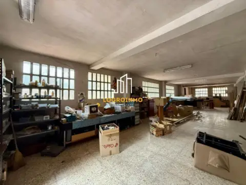 Local comercial en Residencia