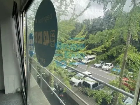 Oficina en calle de Portuetxe, 53