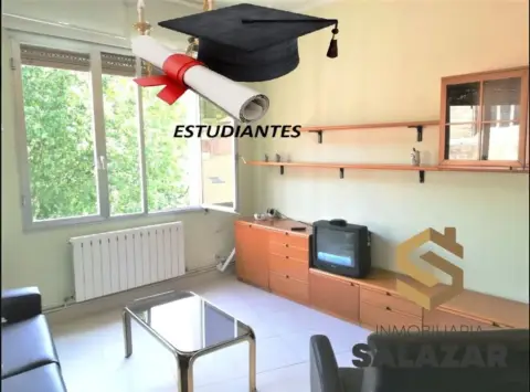 Piso en calle Luzarra