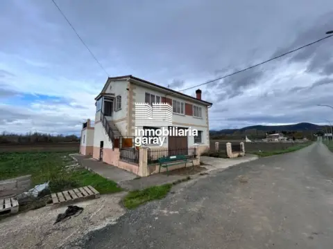 Casa en Bustillo de Villarcayo