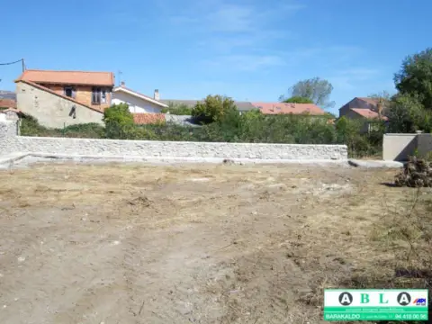 Terreno en calle de Don Donato Gómez Salazar, 19