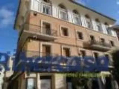 Local comercial en Plaza de España