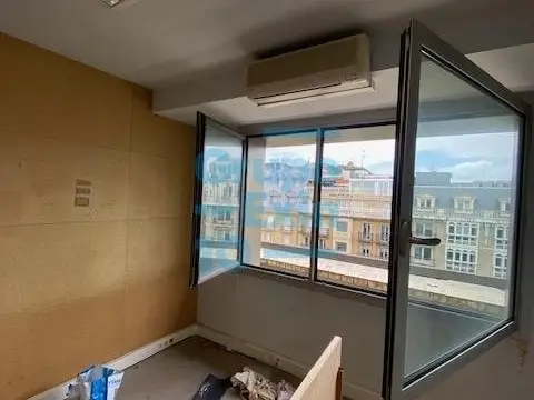 Oficina en Askatasunaren Hiribidea