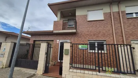 Casa en calle de Valentín Plaza