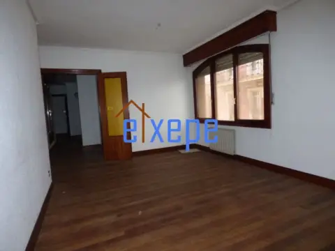 Piso en calle de María Díaz de Haro