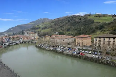 Piso en Zumalakarregi Pasealekua