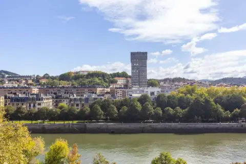 Piso en calle Foru Pasealekua (Paseo de los Fueros)