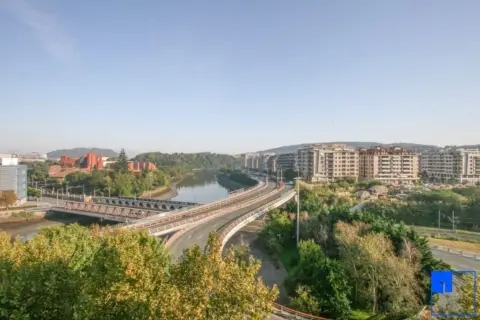 Piso en calle Kontsulatu Kalea