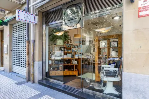 Local comercial en calle de Matia